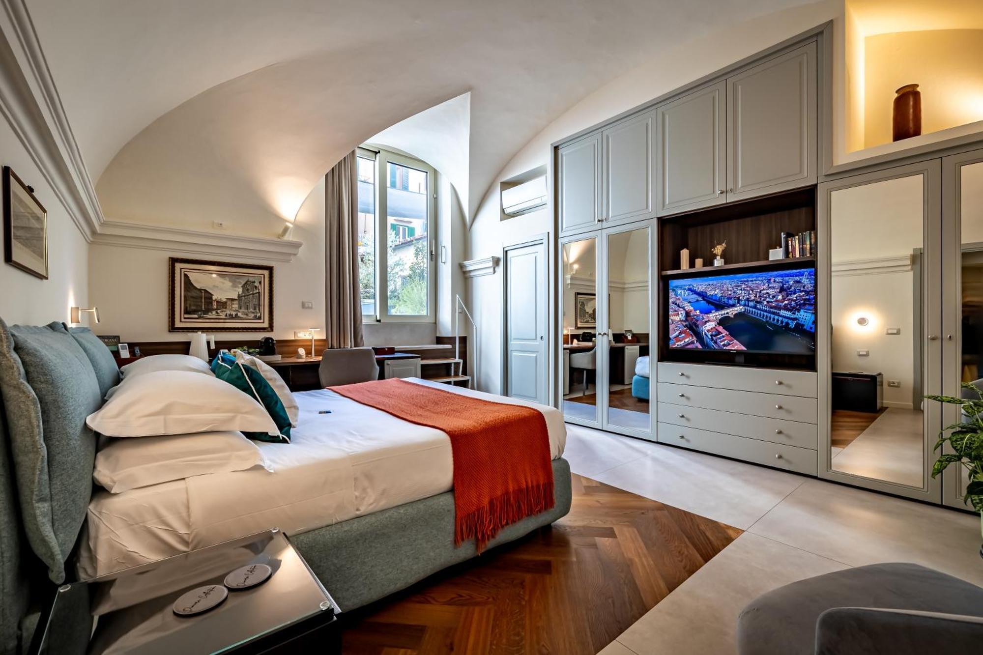 Dimora Collection - Le Corti - Boutique Luxury Suites In A Restored 13Th Century Convent, With Sauna And Gym (Adults Only) Florence Exterior photo